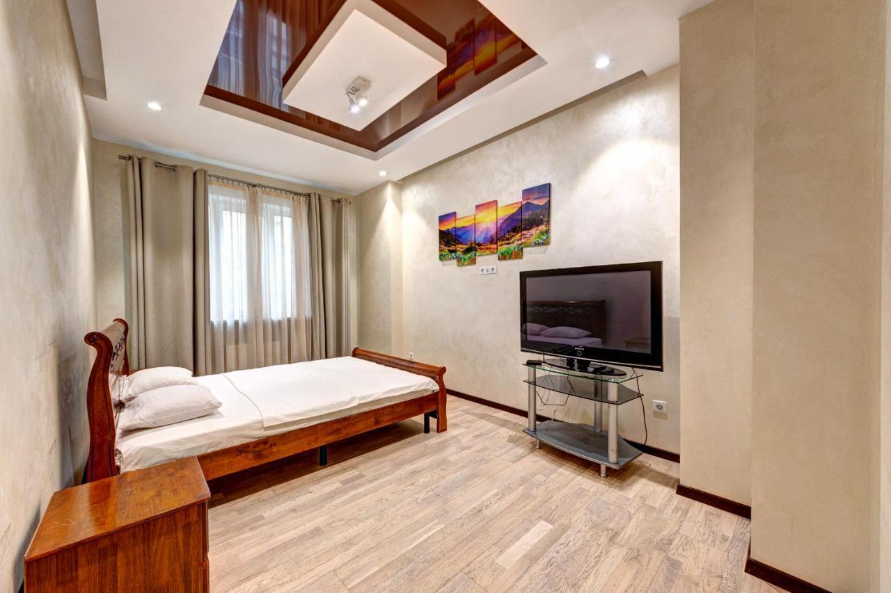 Apartments Near Kiev Botanical Garden Ym.Hryshka Luaran gambar